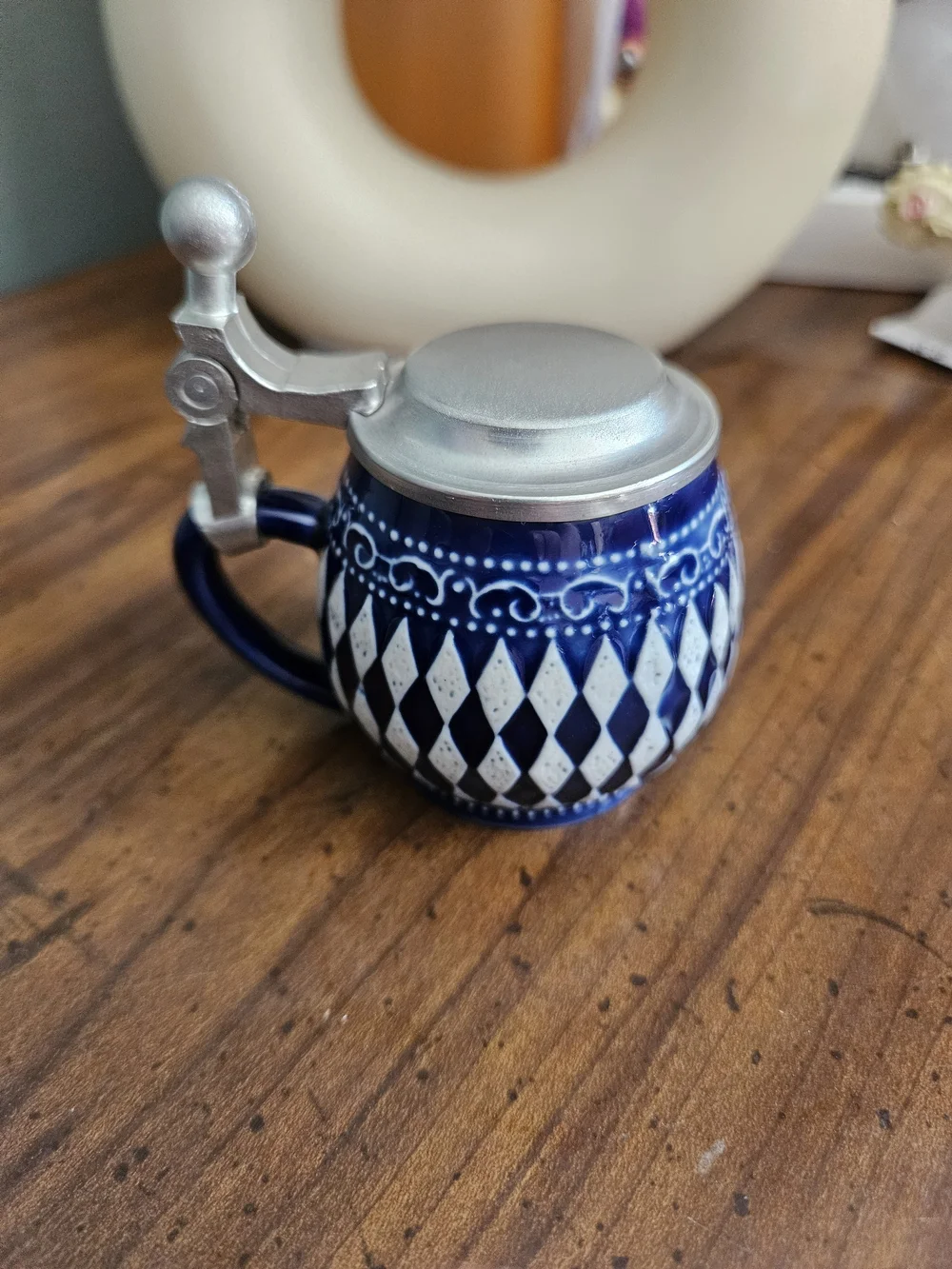 Mini Ceramic Blue and White Diamond Pattern Lidded Stein Mug